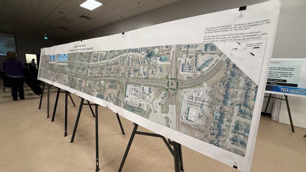 Rollout map in the room on large easels