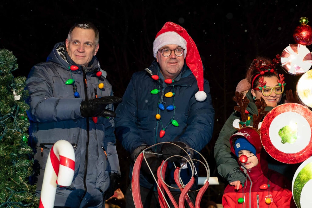 Stittsville Parade of Lights - Mayor Sutcliffe and Councillor Glen